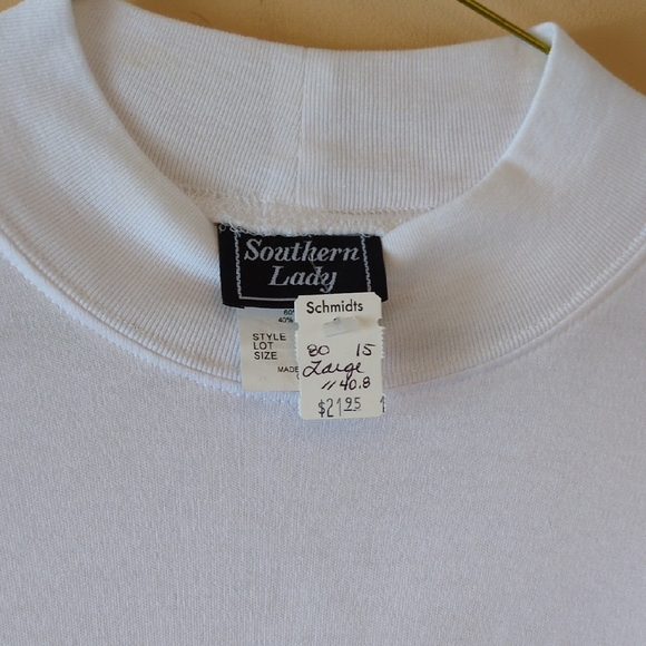 Southern Lady Elegant White Top - Picture 6 of 9